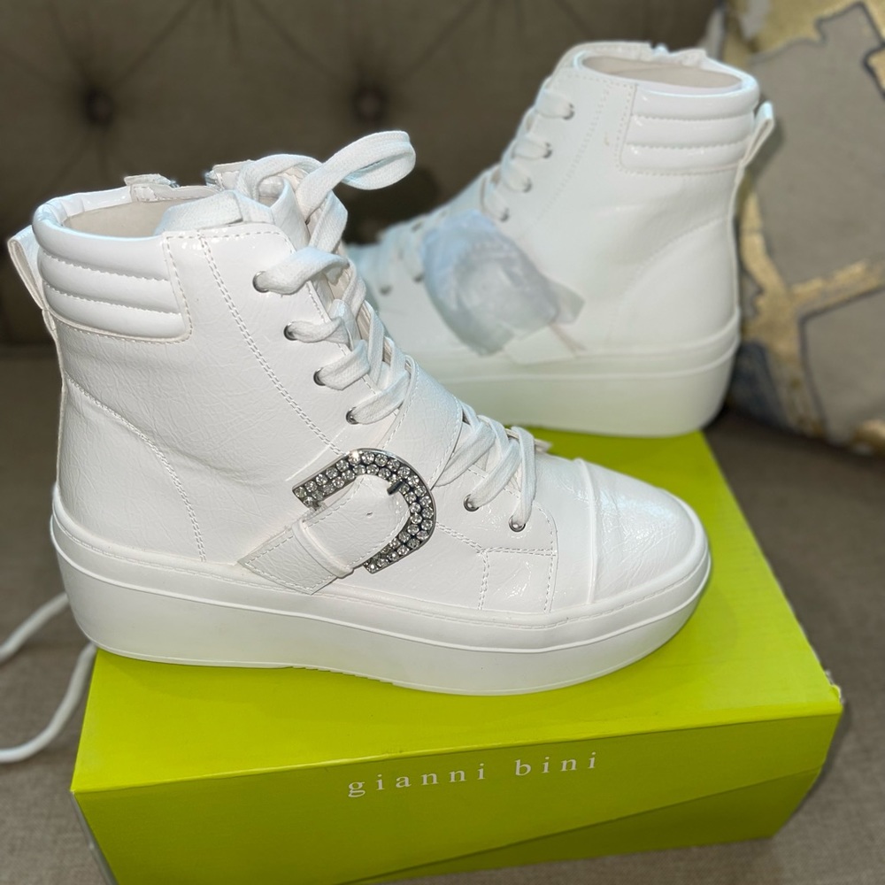 Gianni Bini white platform high top sneakers